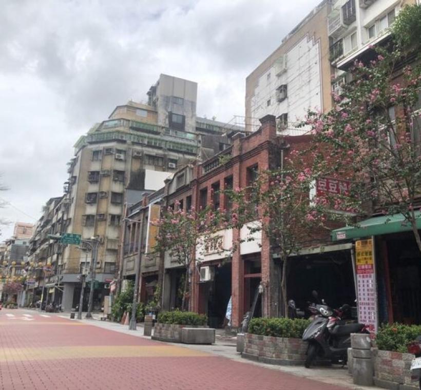 貴陽街街道鋪面綠美化改善後全景