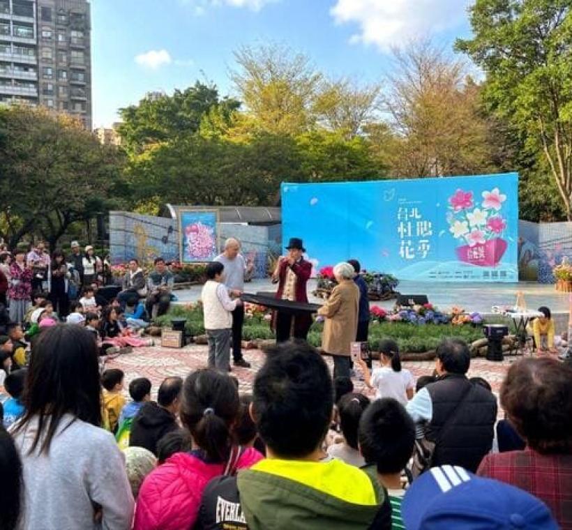 安森音樂派對，邀請偉德的奇幻旅程，為現場大朋友小朋友帶來精彩魔術表演