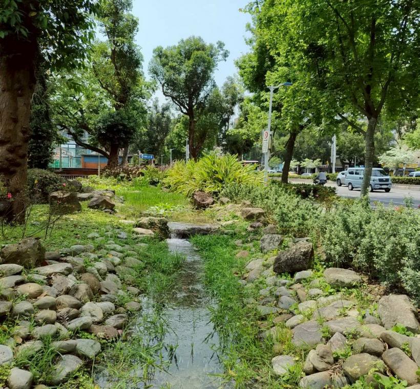 新生南路3段水圳意象重現計畫，「大灣草圳」，打造任何人都能平等且安全使用的步行空間