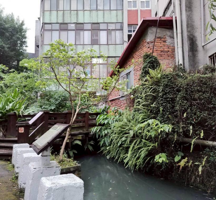 現於溫州街45巷的為第二霧裡薛支線