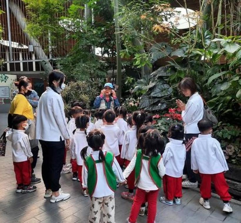 志工老師在農曆年假也有提供定時導覽服務