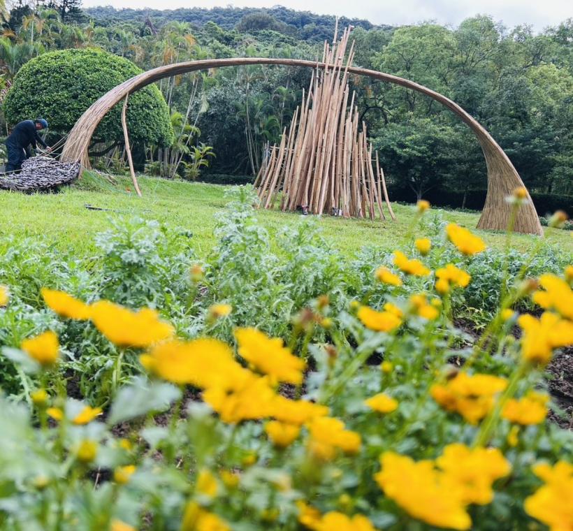 撒部．噶照老師與團隊共同打造「風起光湧」裝置藝術，為士林官邸地景增添新風貌