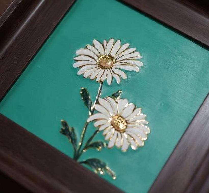 AHM｜ARTS菊科系列金屬浮雕創作，為秋日增添質感藝象